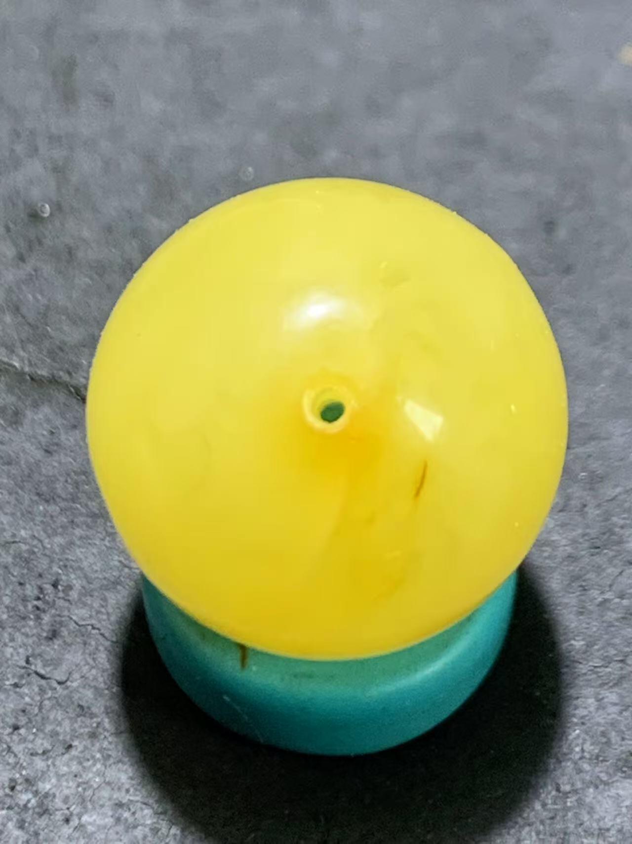 天然乌克兰原矿蜜蜡通货随形圆珠一颗，
