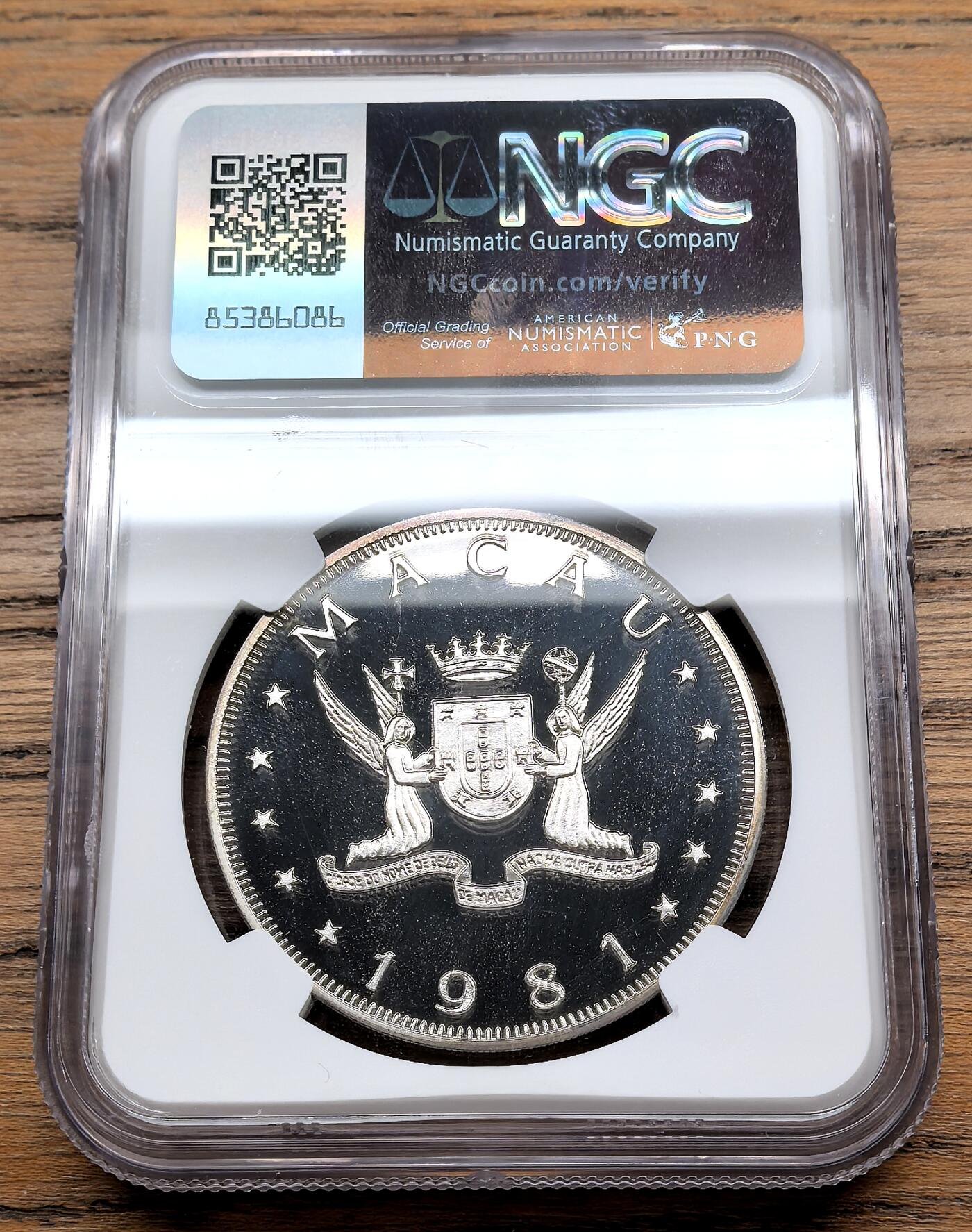 凡希社世界钱币微拍第三百零九期 1981中国澳门生肖鸡100元精铸NGC-PF67UC