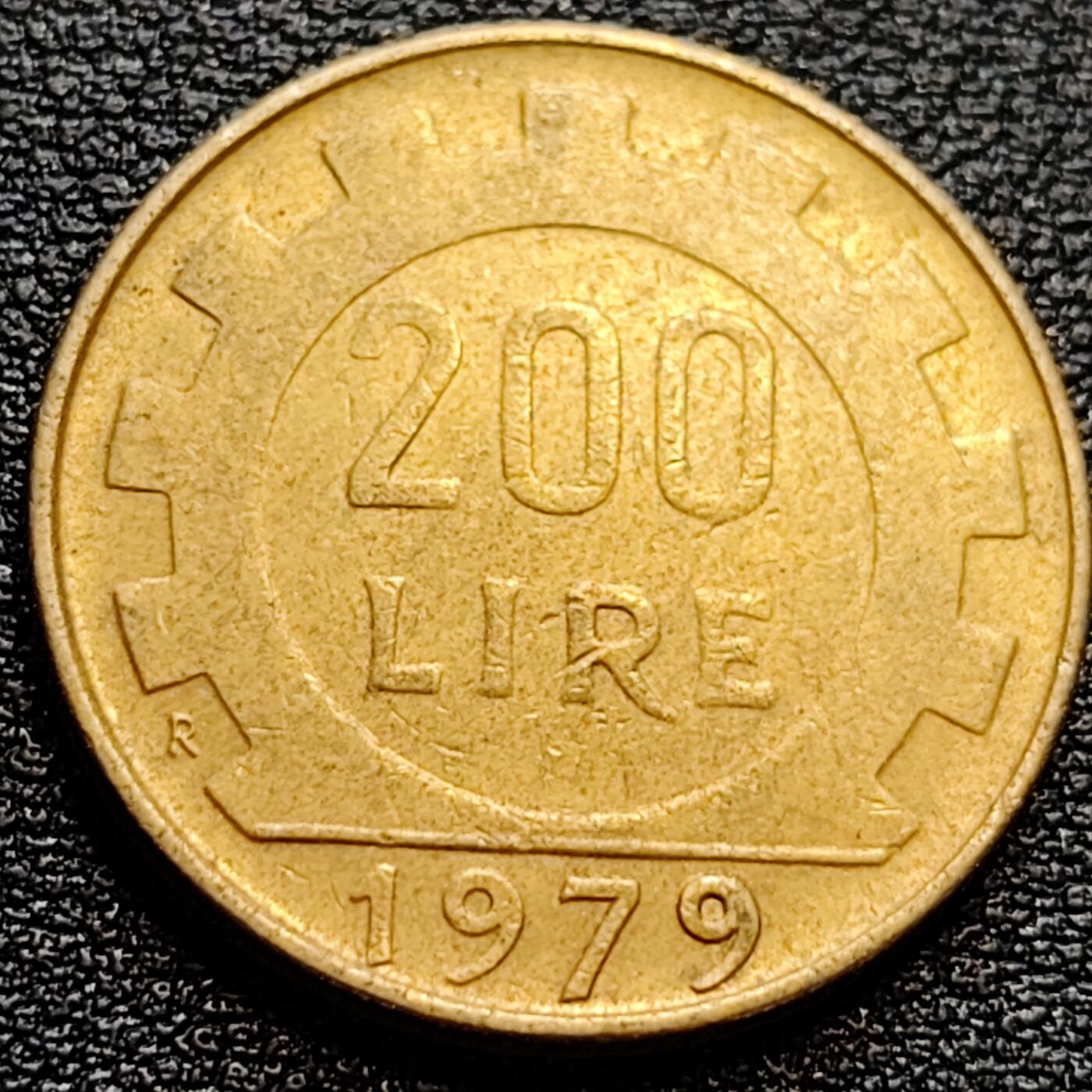 泉币菌-第76场-各国散币场  意大利1979年200里拉 丰收女神 齿轮 铝青铜币 外国硬币 24mm 