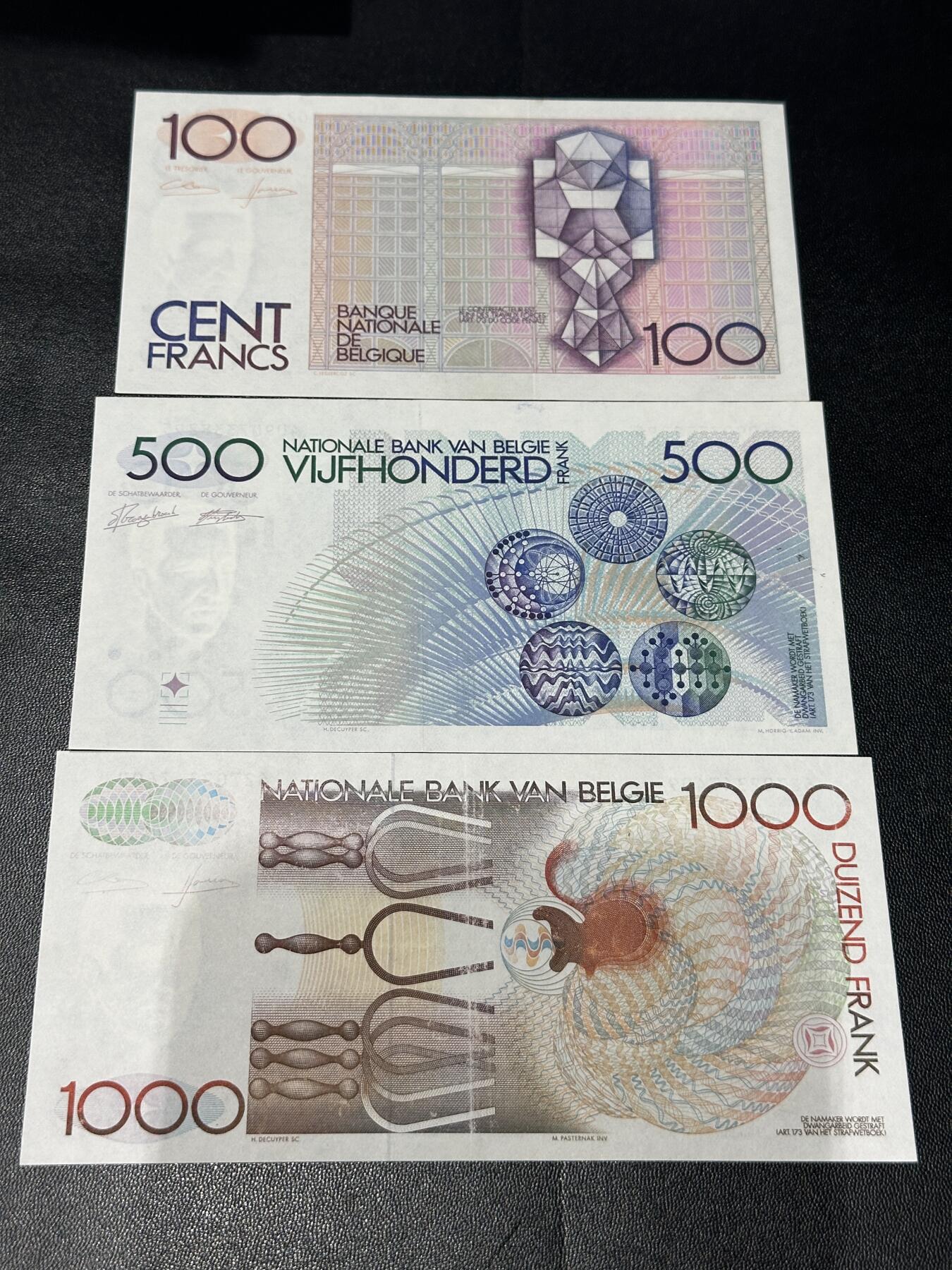 《外钞收藏家》第五百五十五期（本期有精品评级币、丰富裸币套币）（本平台长期征集拍品、欢迎藏友们联系合作）