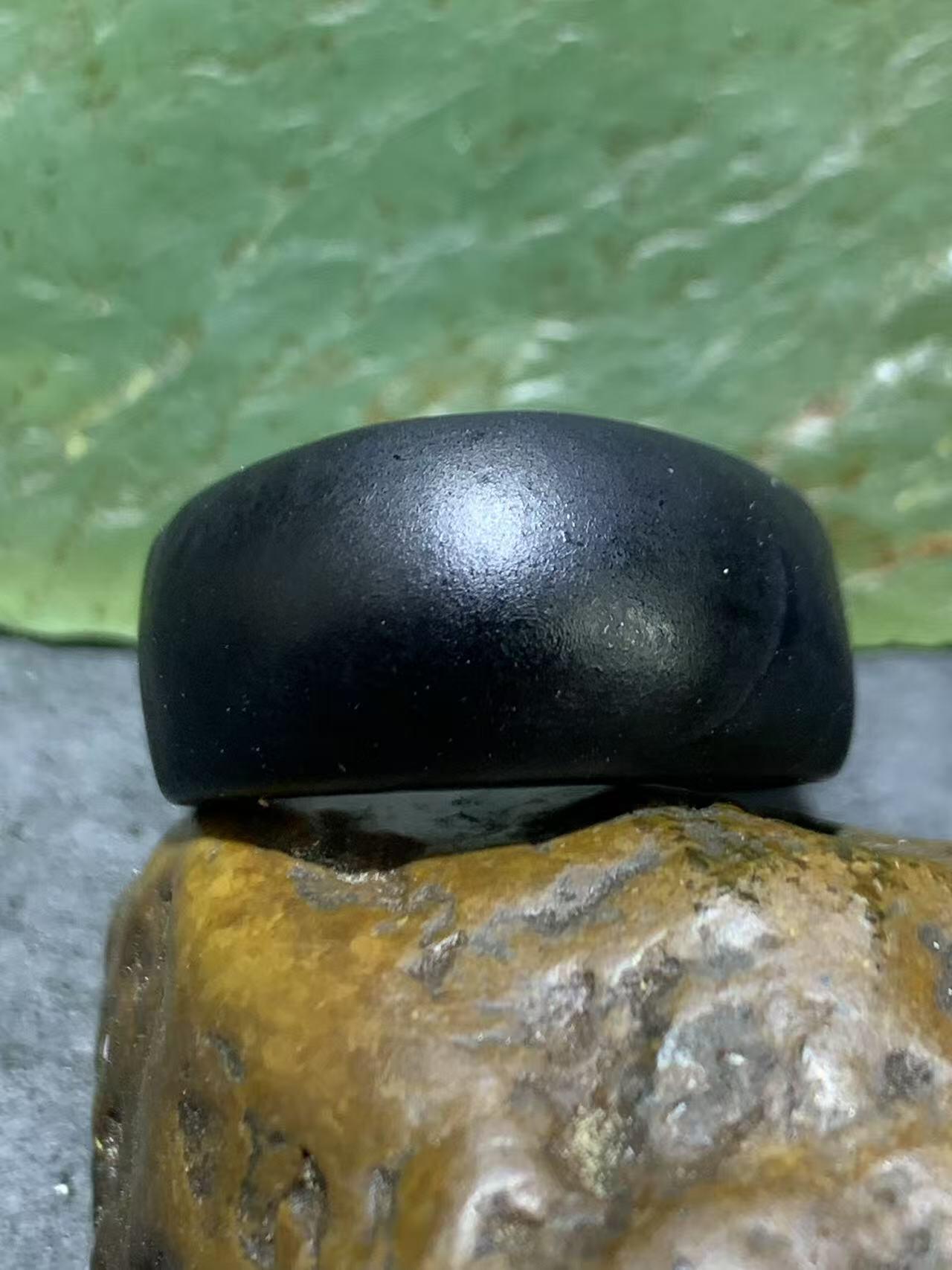 风化纹药师玛瑙通货戒指一个，