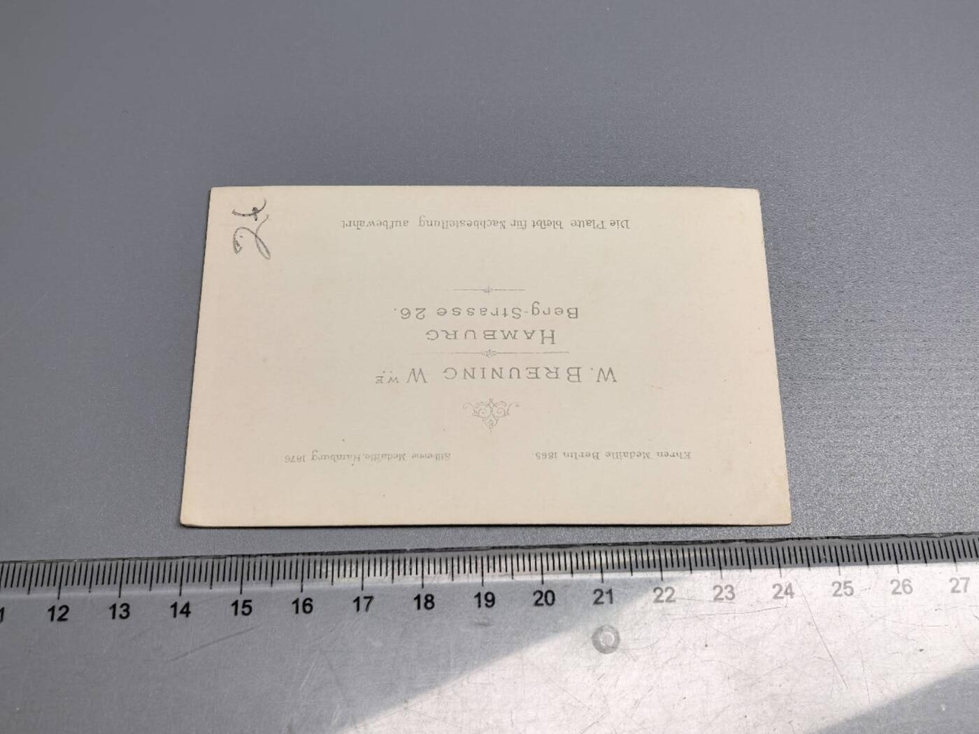 小驴勋章奖章收藏8月9日星期六晚18点拍卖（有偿代拍送拍规则在简介最后，店主微信码在最后一拍品，参拍须阅读规则后再参拍，关系到运费包装发货时效真假辨别等关键信息，送拍规则在介绍最后面）