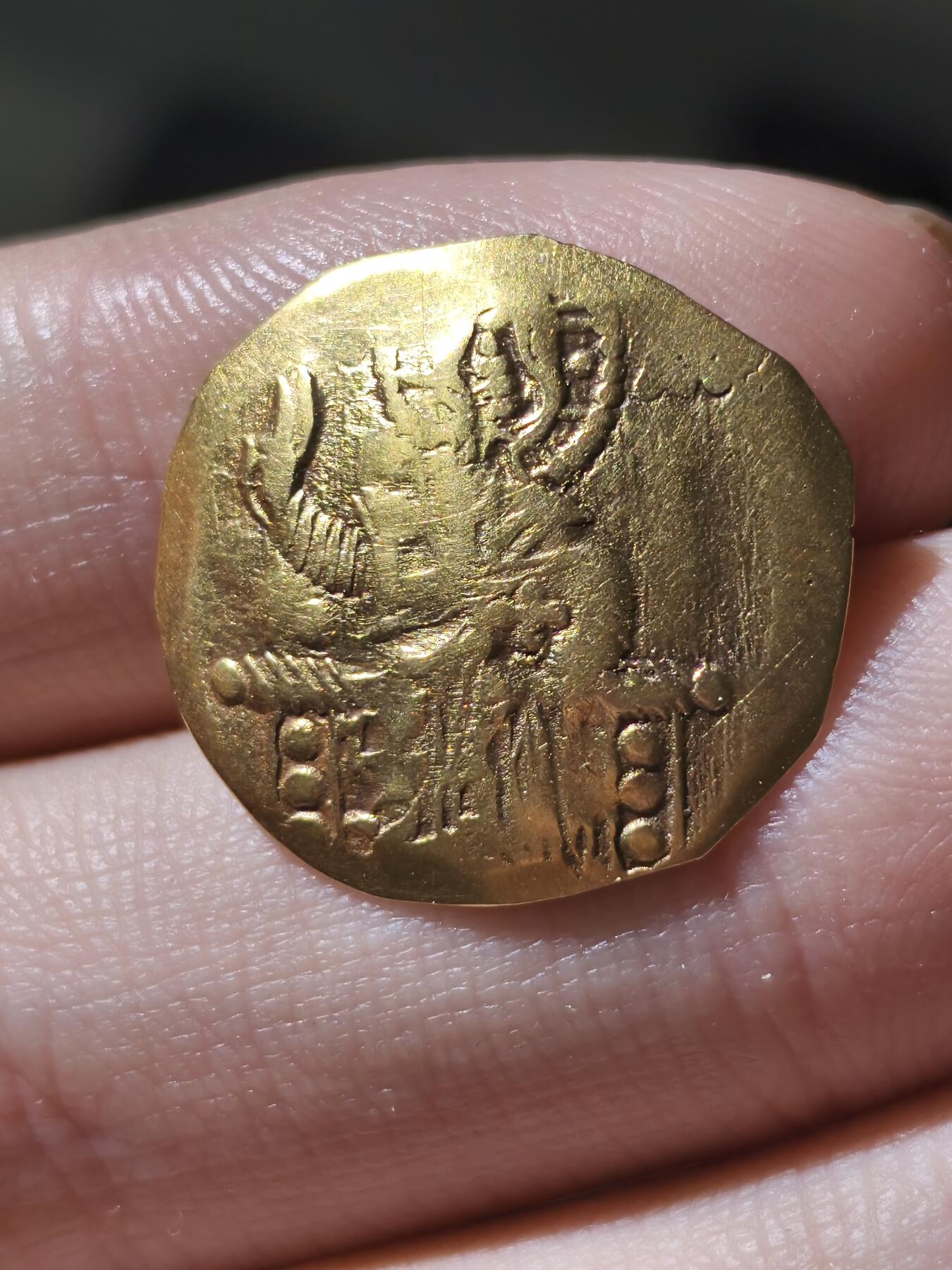 星盘世界钱币八月十六日古典币精品专场，本场全部老孙严选精品 金币！拜占庭金币约翰三世金币(尼西亚人)1222-1254年。Hyperpyron(3.45克)常见现象贸易流通需要进行人为减重，品相不错，压印完整，成色很足，非常有手感的一枚
