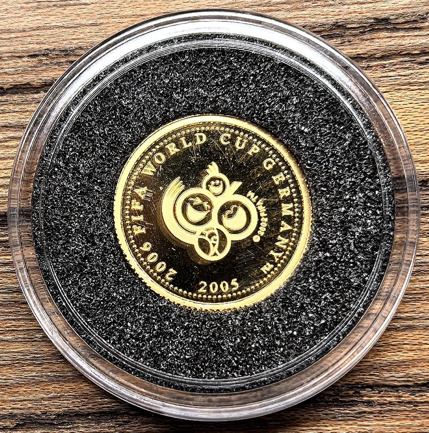 凡希社世界钱币微拍第三百零九期 2006萨摩亚FIFA世界杯足球赛10元小金币全品，1.26g，999金