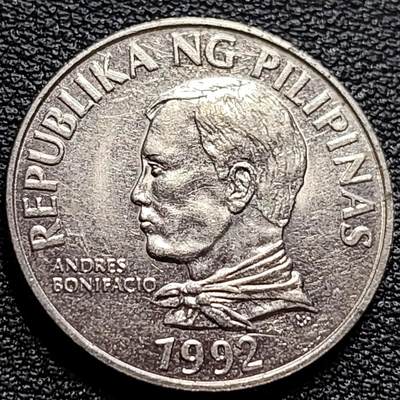 泉币菌-第84场-散币乐园场 1992年菲律宾2比索硬币 民族英雄博尼法西奥 棕榈树 23.5mm