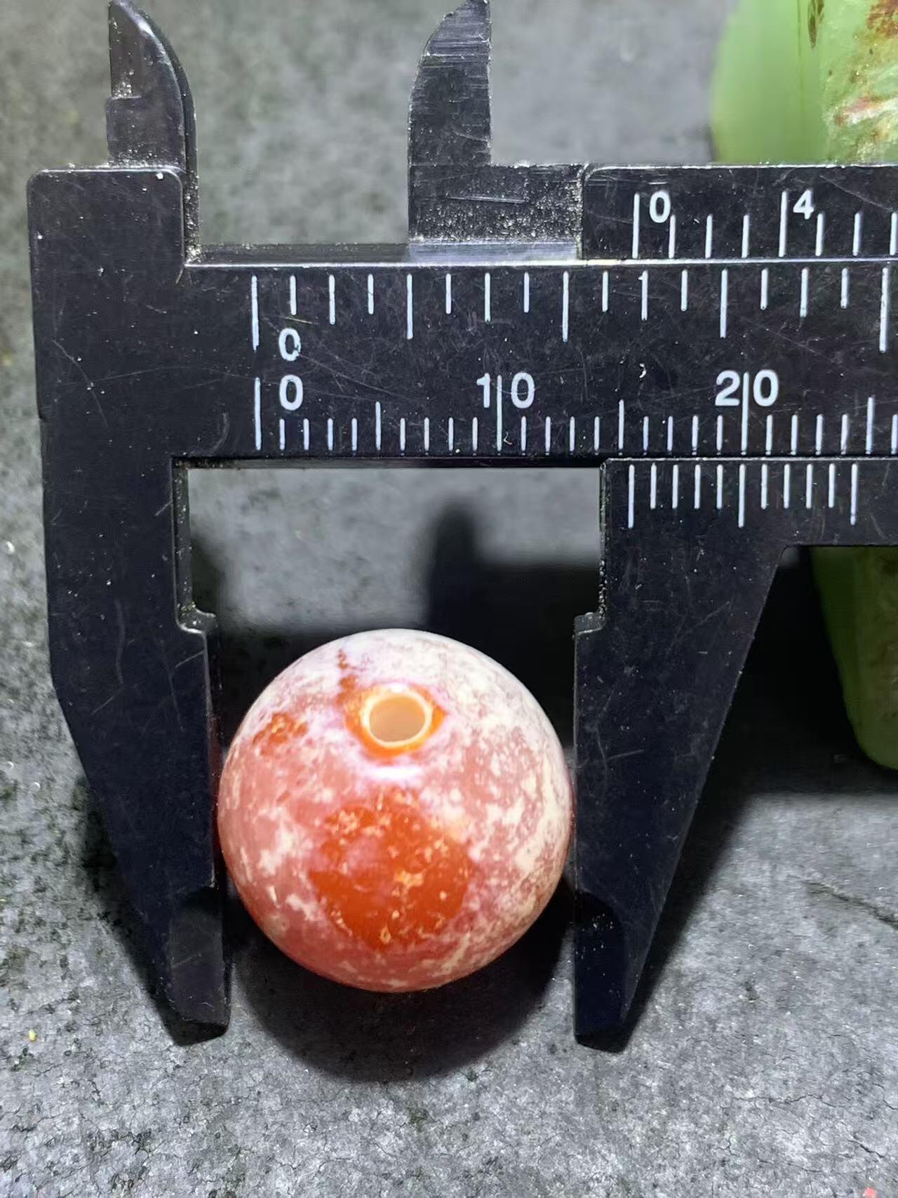 高玉化橘黄色奶油皮风化纹玛瑙苹果珠一颗，，
