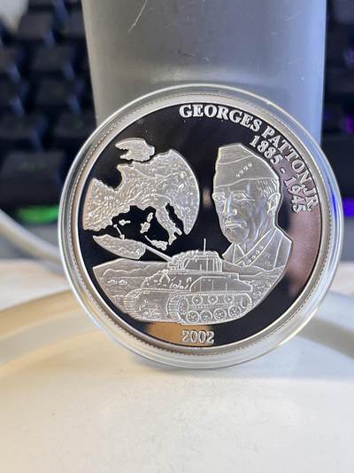 第170期拍卖【长期征集拍品】 - 刚果2002年二战美国将领巴顿精制26克纪念银币,925银，有少许氧化