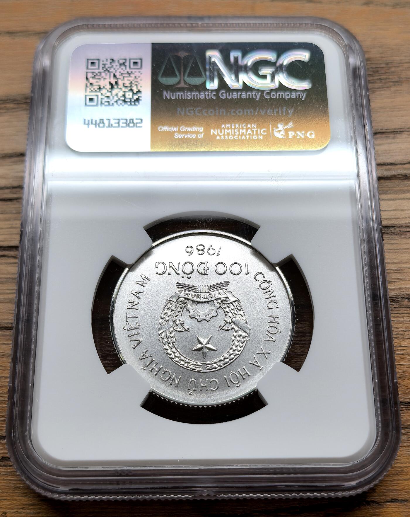 凡希社世界钱币微拍第三百零九期 1986越南水牛100D银币NGC-MS69