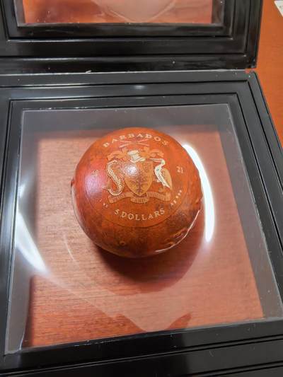 长老汇马年精选第九场拍卖 - 2021巴巴多斯太阳系系列之火星5元球体彩色银币，1盎司999银，1999枚，盒证全