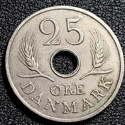 泉币菌-第80场-散币乐园欢乐场 - 丹麦1967年 25欧尔中孔镍币 玛格丽特二世花押 