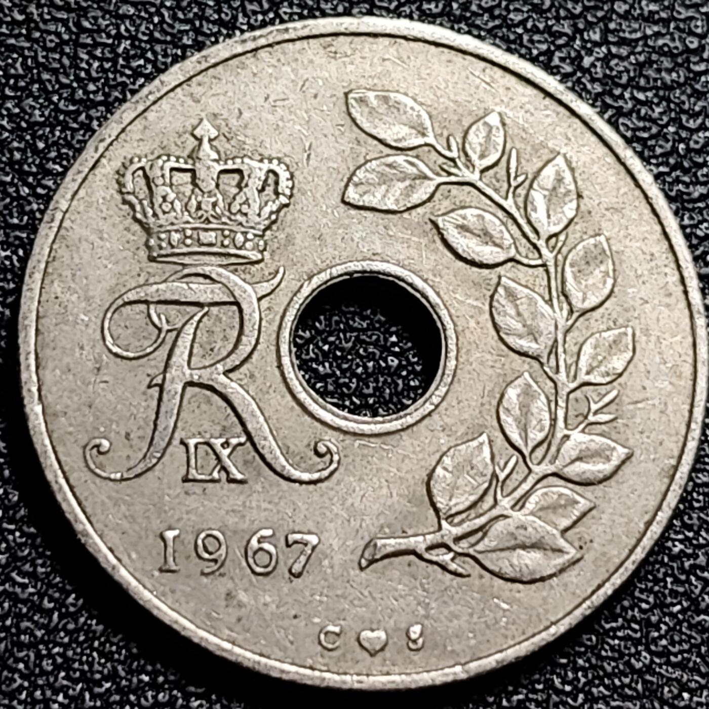 泉币菌-第80场-散币乐园场 丹麦1967年 25欧尔中孔镍币 玛格丽特二世花押 