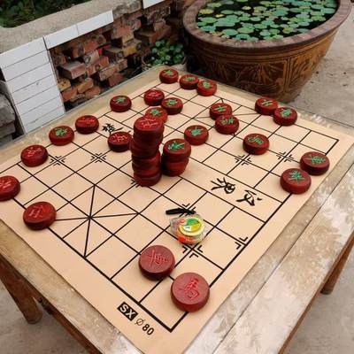 定制款特大红木象棋，单个直径达到7cm，棋盘也是定制的，保真红木老料，厚重不开裂。 - 定制款特大红木象棋，单个直径达到7cm，棋盘也是定制的，保真红木老料，厚重不开裂。