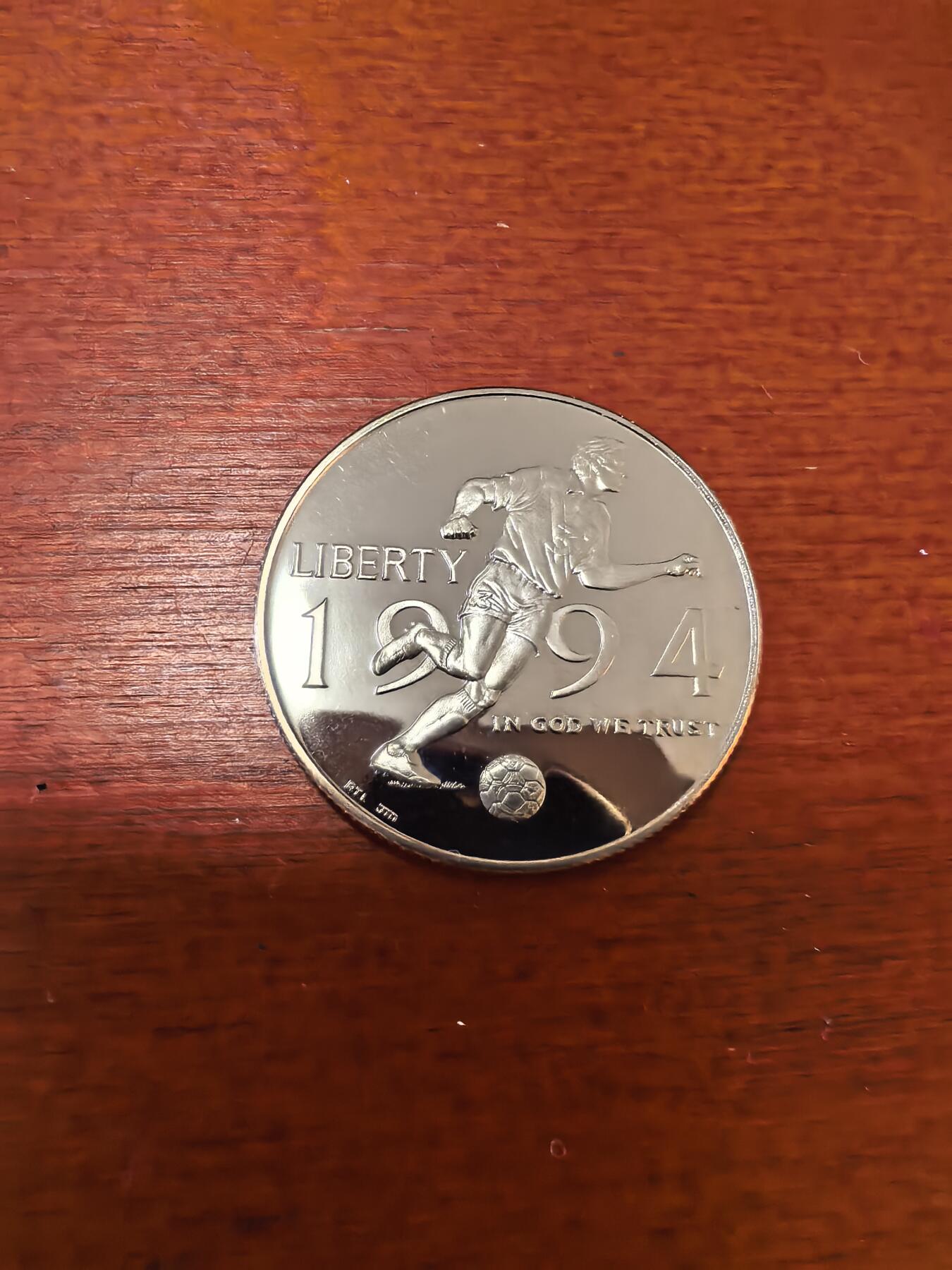 长老汇蛇年精选第三十五场拍卖 1994美国世界杯半圆铜镍精制币