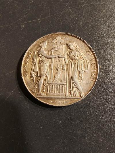 老王徽章第141期 - 法国婚章   950银     直径30mm   重量12g