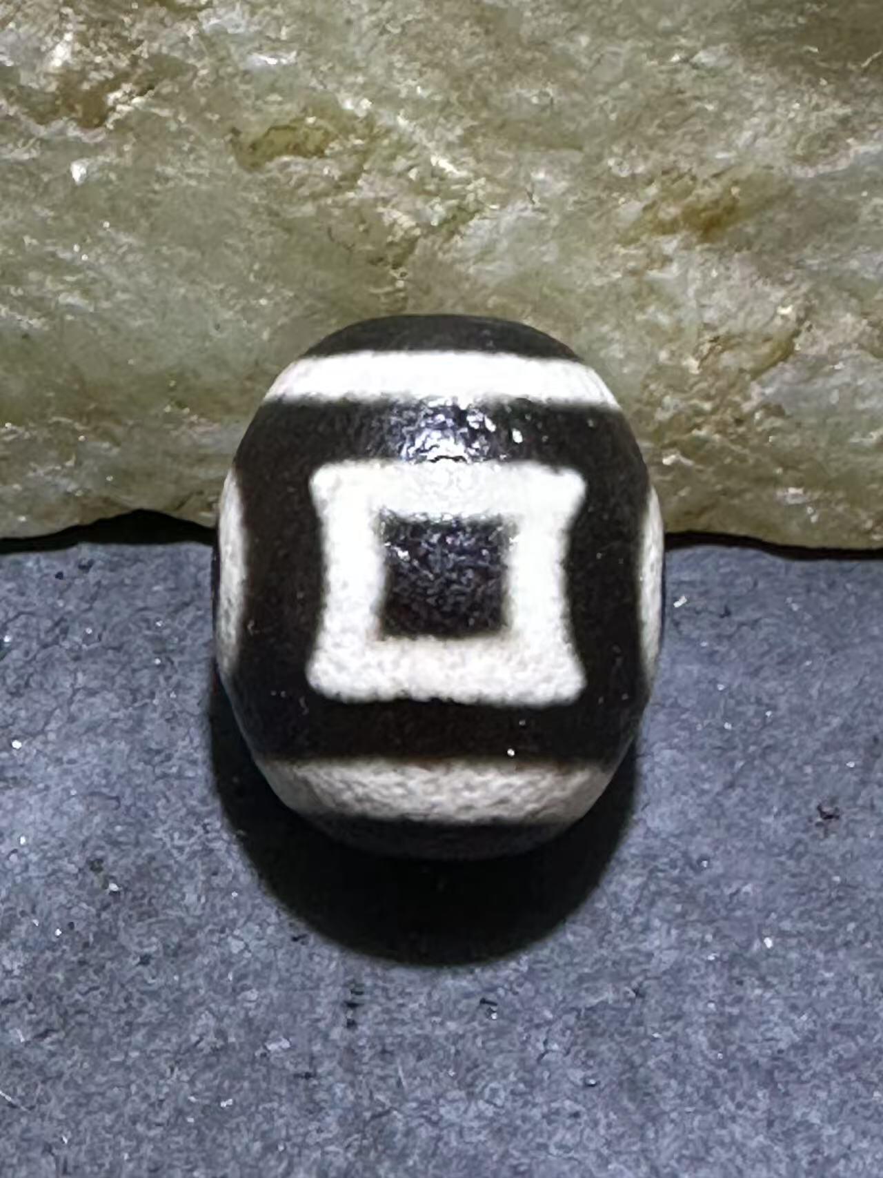 精品藏传天地天珠一颗，，