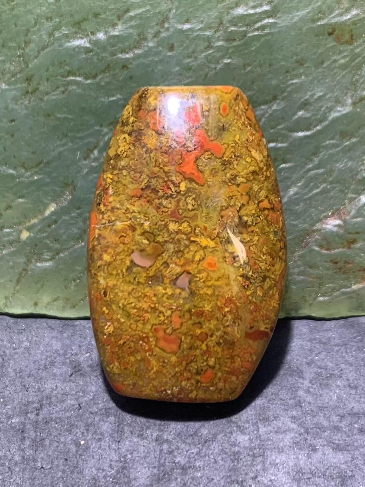 高玉化草花纹战国红玛瑙勒子一个！