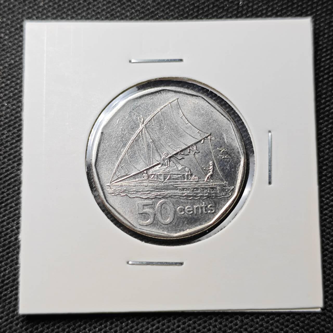 KK钱币收藏小铺 第319期 2月预留时间 周末发货  2009斐济50分 高冠