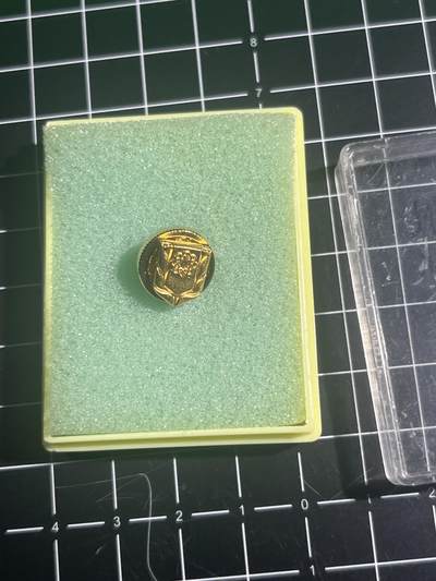 古冰库章牌勋赏收藏0起拍卖 地将会带盒小章