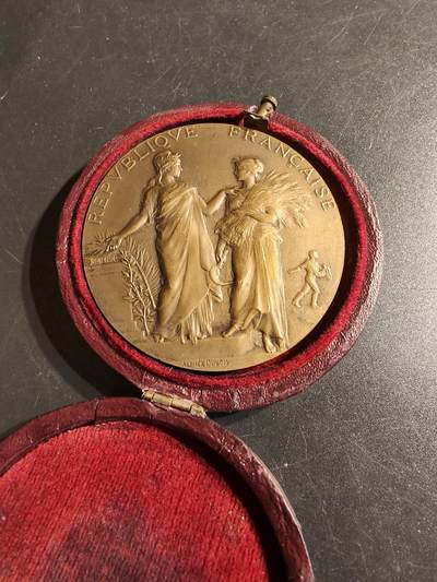 老王徽章第141期 - 法国农业协会大铜章   原盒   杜布瓦名作    直径50mm   重量60.1g