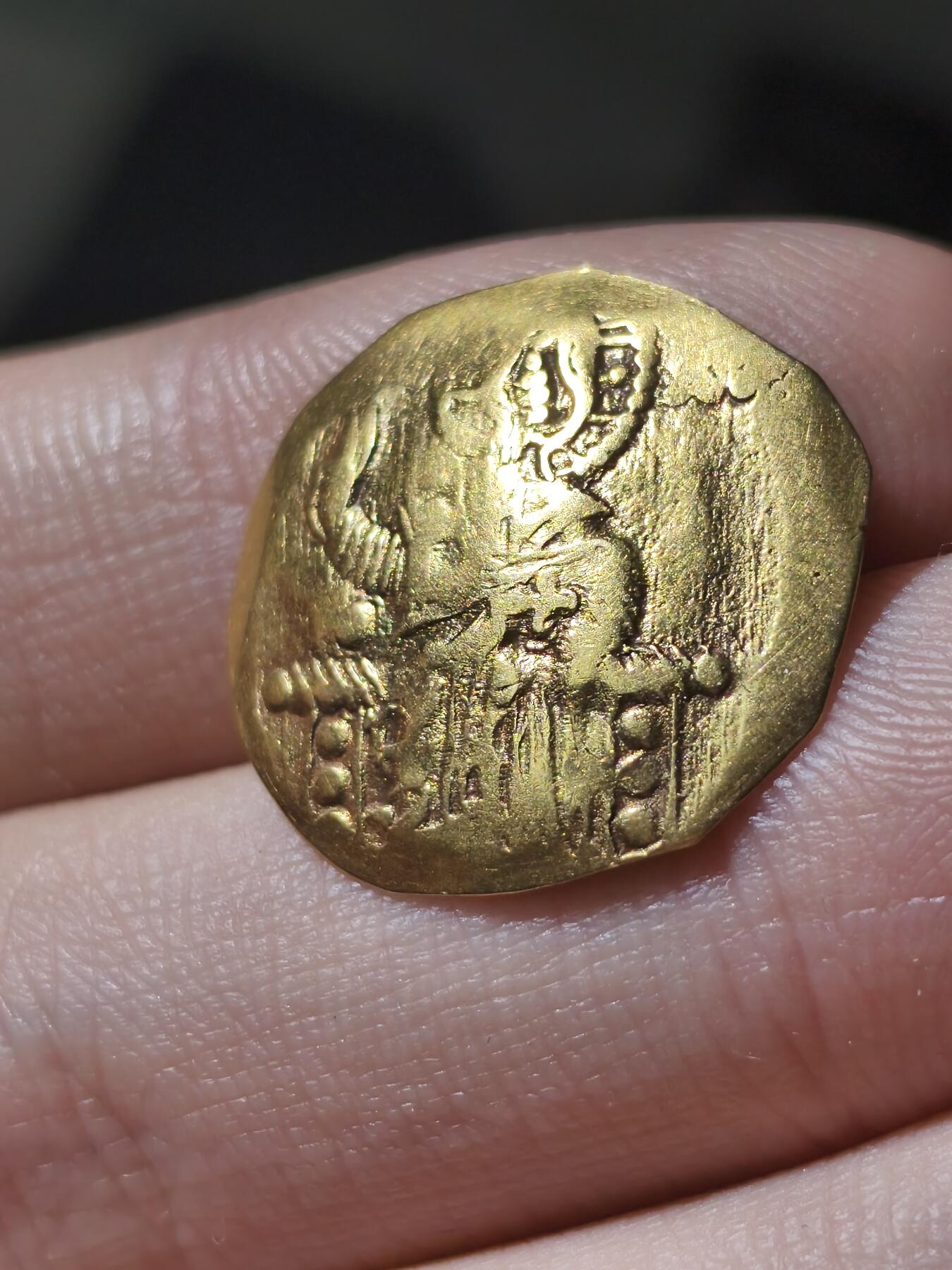 星盘世界钱币八月十六日古典币精品专场，本场全部老孙严选精品 金币！拜占庭金币约翰三世金币(尼西亚人)1222-1254年。Hyperpyron(3.45克)常见现象贸易流通需要进行人为减重，品相不错，压印完整，成色很足，非常有手感的一枚