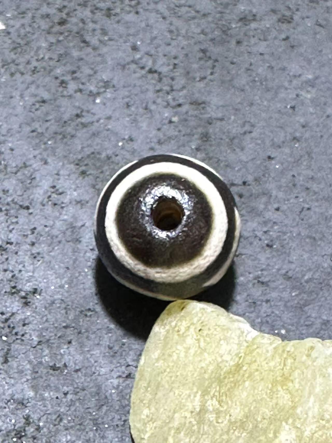 精品藏传天地天珠一颗，，