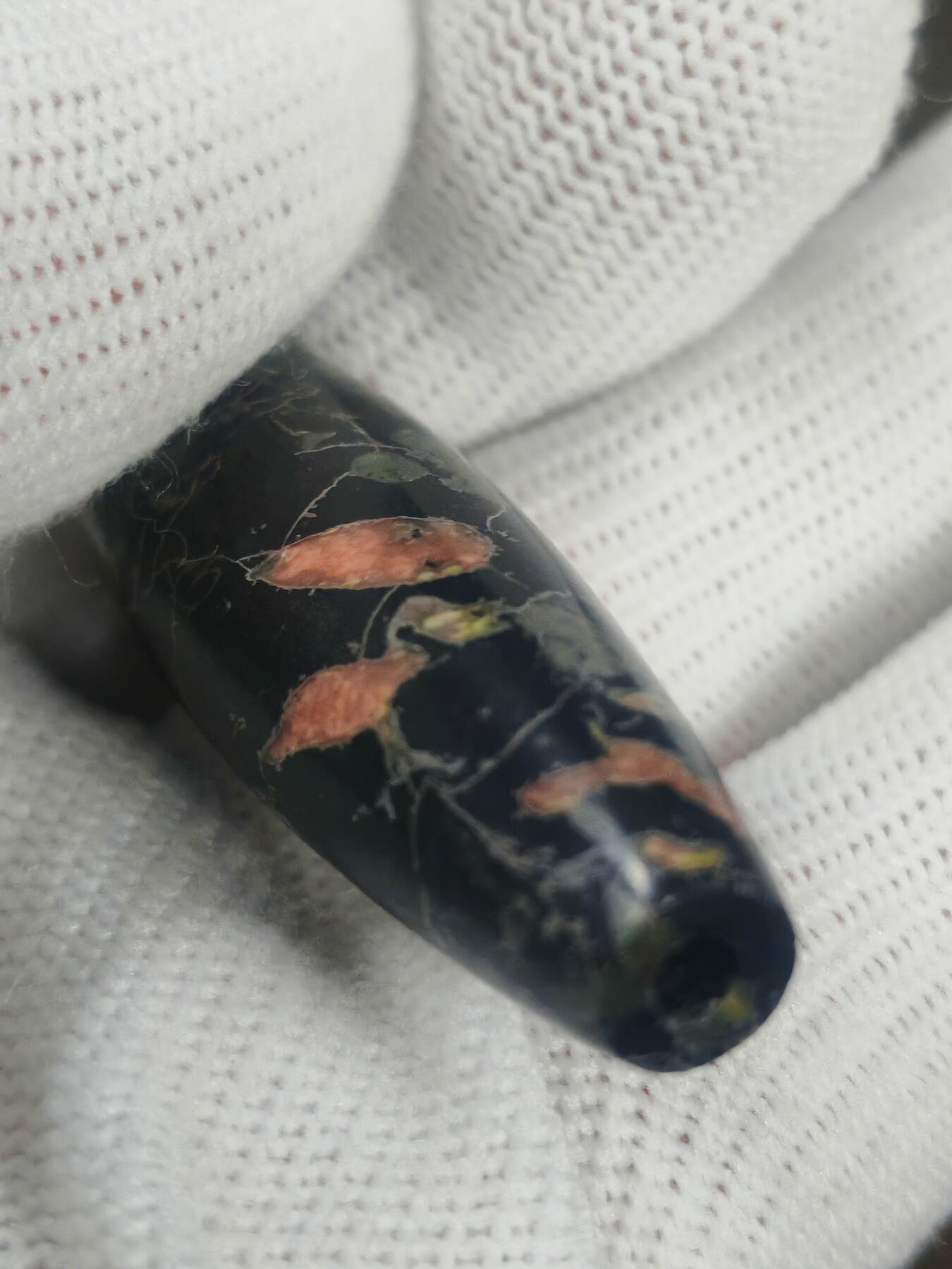 梅花玉天珠(36011)尺寸55.5*14mm重量16.8g安山岩玉强磁梅花玉