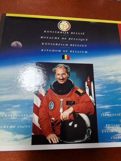 长老汇蛇年精选第三十六场拍卖 1992比利时10枚套币+1枚圆形铜章，卡装，克书35美金