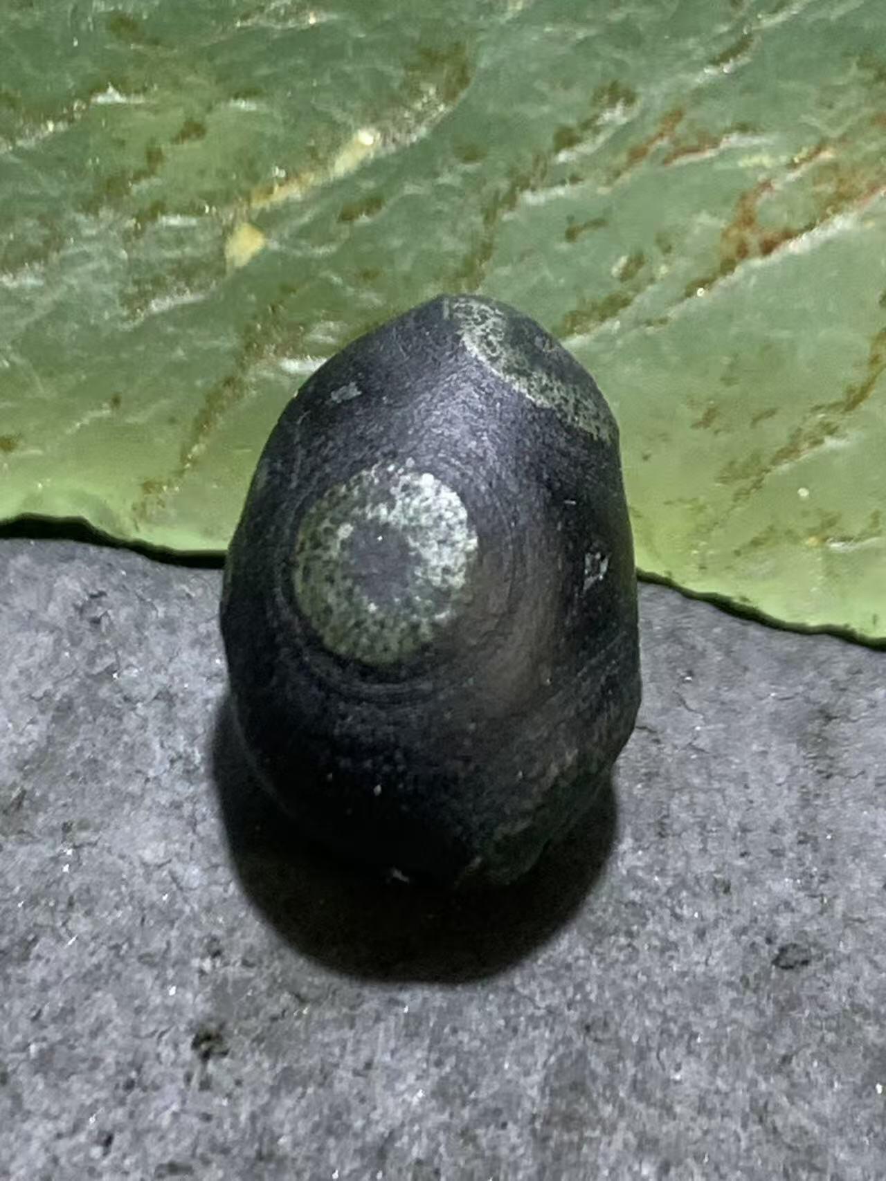 精美罕见满绿眼石原石珠子一颗，
