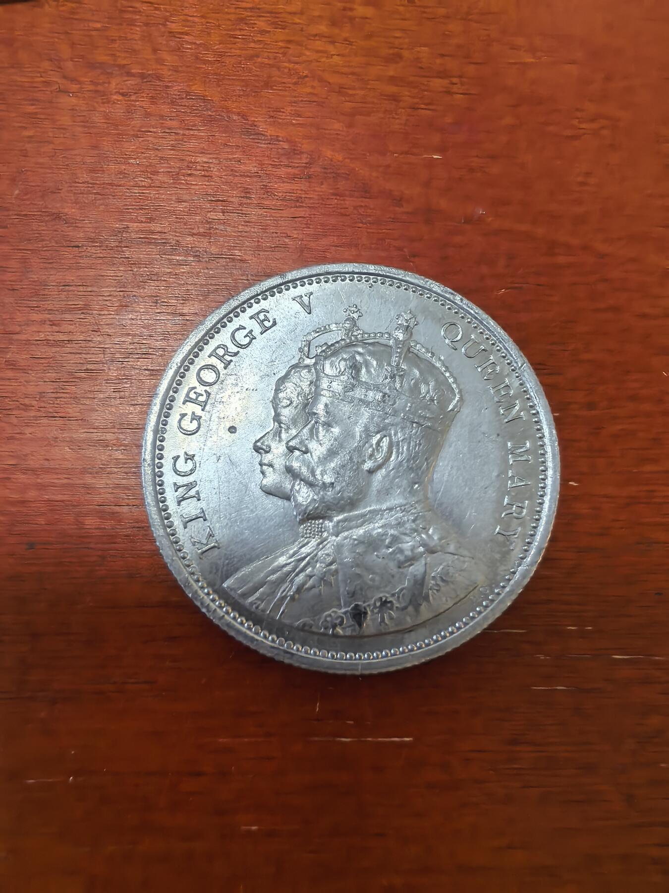 长老汇蛇年精选第三十六场拍卖 1911英国乔治五世登基大铝章，5.84克，38MM，没有打孔，几乎完美