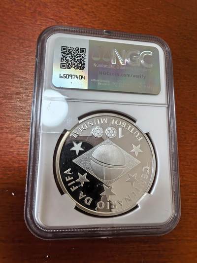长老汇蛇年精选第三十六场拍卖 2004 巴西世界杯百周年2里亚尔精制银币，NGC PF68UC，更高25枚，12166枚，克书价高