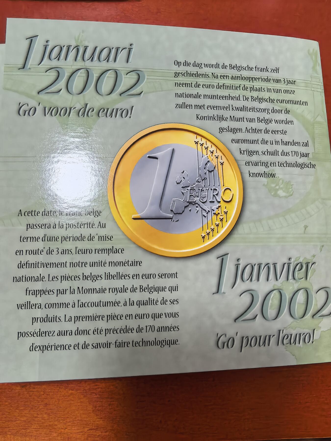 长老汇蛇年精选第三十六场拍卖 2001比利时10枚套币+1枚圆形铜章，卡装，克书40美金