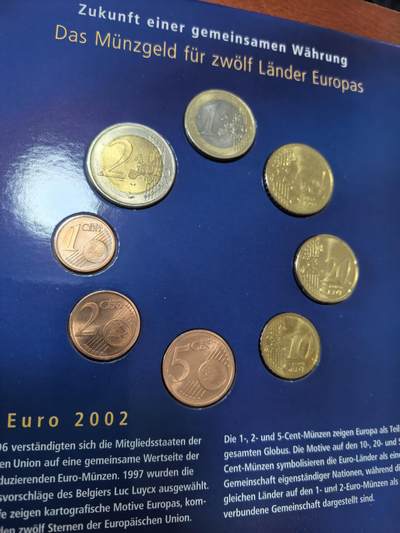 长老汇蛇年精选第三十六场拍卖 2001-2002德国欧元前货币8枚+欧元8枚卡装，邮票含四联张+小型张