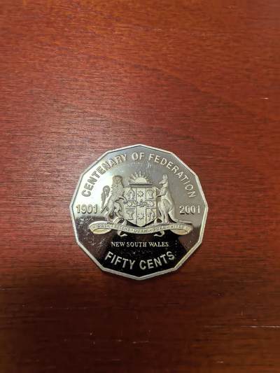长老汇马年精选第三场拍卖 - 2001澳大利亚联邦百年之新南威尔斯州50分12边形精制铜镍币，数千枚而已，克书40美金