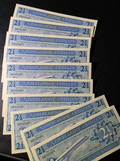 叁拾收藏第30期 - 荷属安德列斯1970年2.5盾十张（波音客机） UNC
