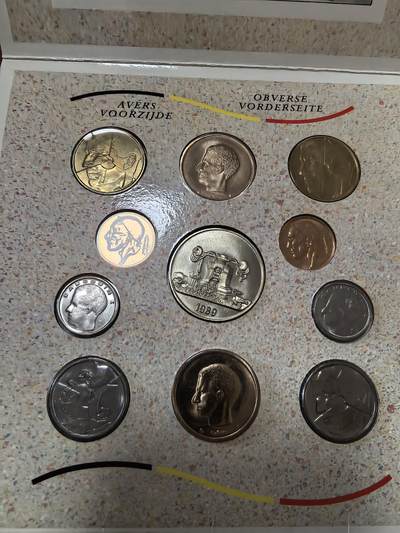 长老汇蛇年精选第三十六场拍卖 1989比利时10枚套币+1枚圆形铜章，卡装，克书30美金