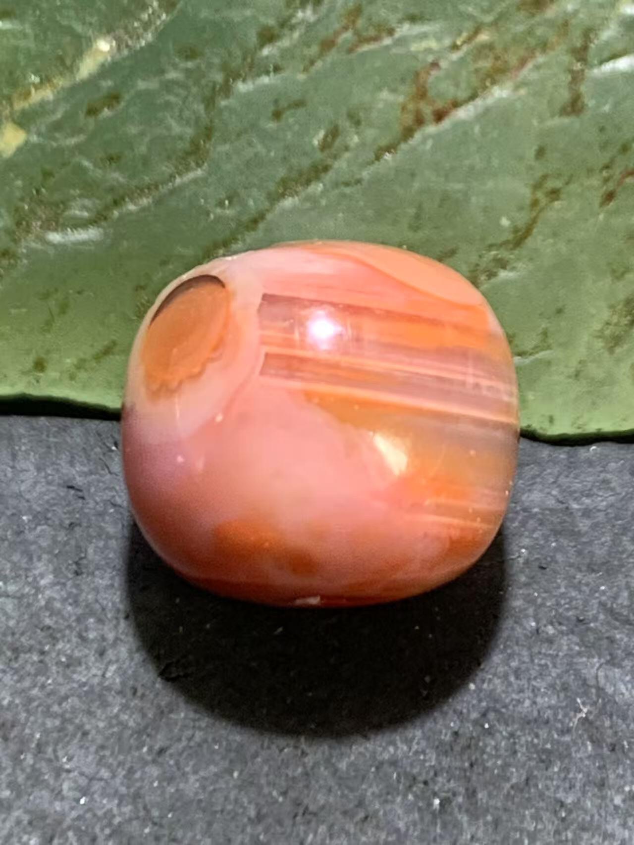 川料南红玛瑙通货老形桶珠一颗！