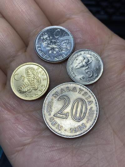 2025年第七十九场(总第一百零五场）外国好品散币(免佣金) - 4枚：新加坡🇸🇬1988年5分，2011年10分，马来西亚🇲🇾1990年5仙，1982年20仙