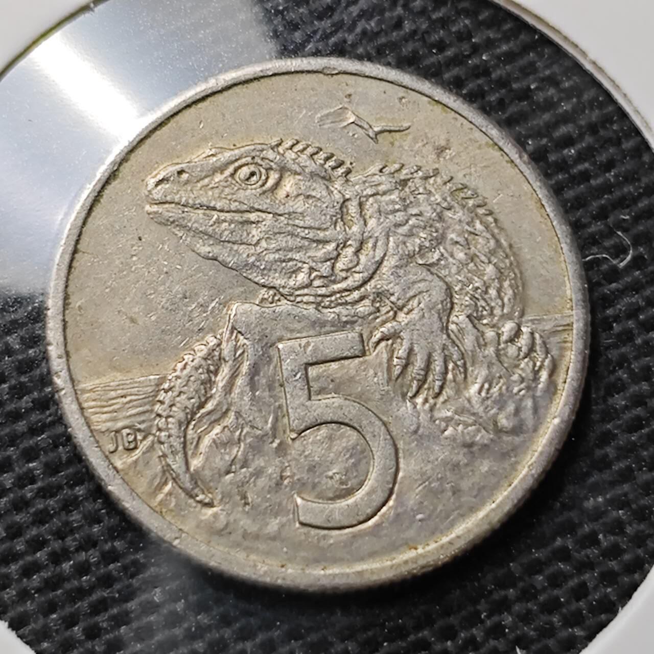 KK钱币收藏小铺 第321期 2月预留时间 周末发货  1985新西兰5分浅雕版
