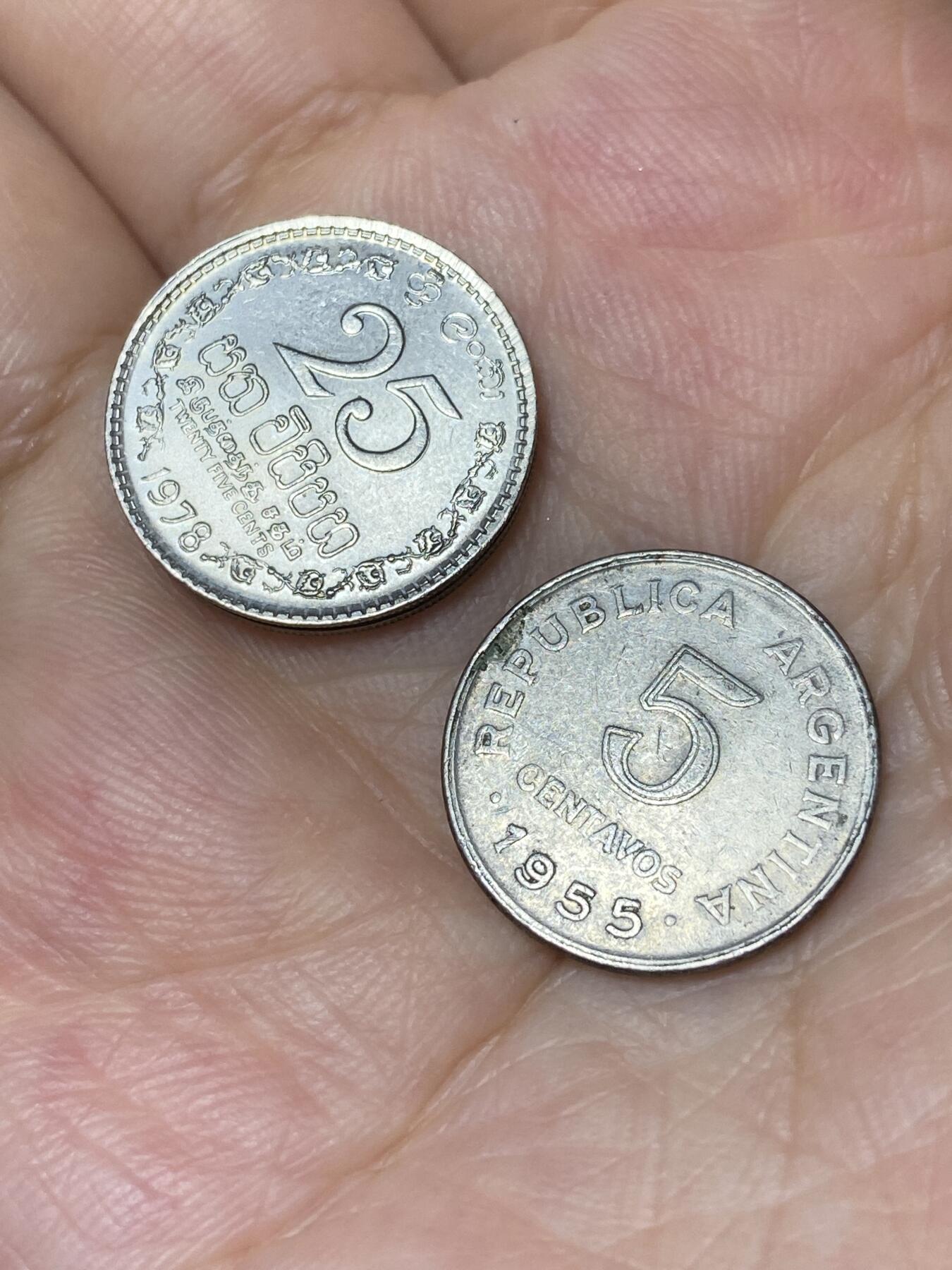 2025年第七十九场(总第一百零五场）外国好品散币(免佣金) 2枚：阿根廷🇦🇷1955年5分，斯里兰卡🇱🇰1987年25分