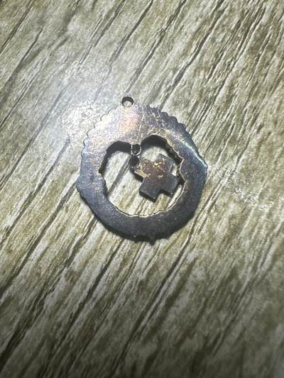 章，世界钱币 赤十字章，这个规格应该很高，带桐叶标