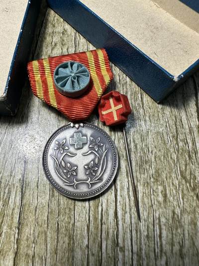 章，世界钱币 罕见蓝盒，满洲赤十字章，原盒带略，银制