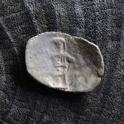 【良泉】第37期【直播场】9月4日晚19.30点开拍！ 160组，西方古代钱币、丝路金银铜件专场 - 公元1204-1261年【十字军】【拜占庭-拉丁统治】铜银合金 碟形币，1.15克