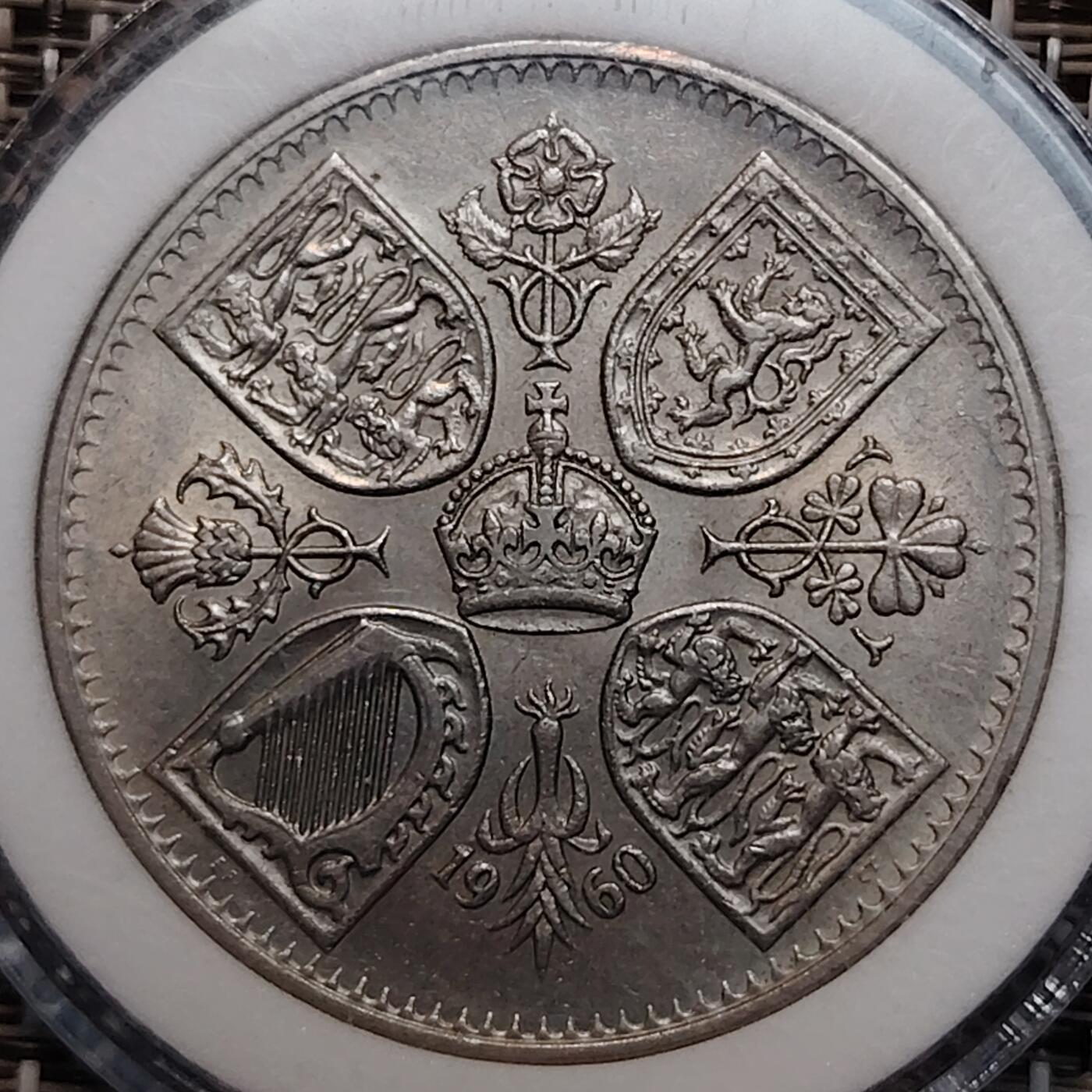 布加迪🐬～世界钱币(上海)🌾第 232 期 /  各国套币和散币 英国🇬🇧 1960年 5先令 38.5mm