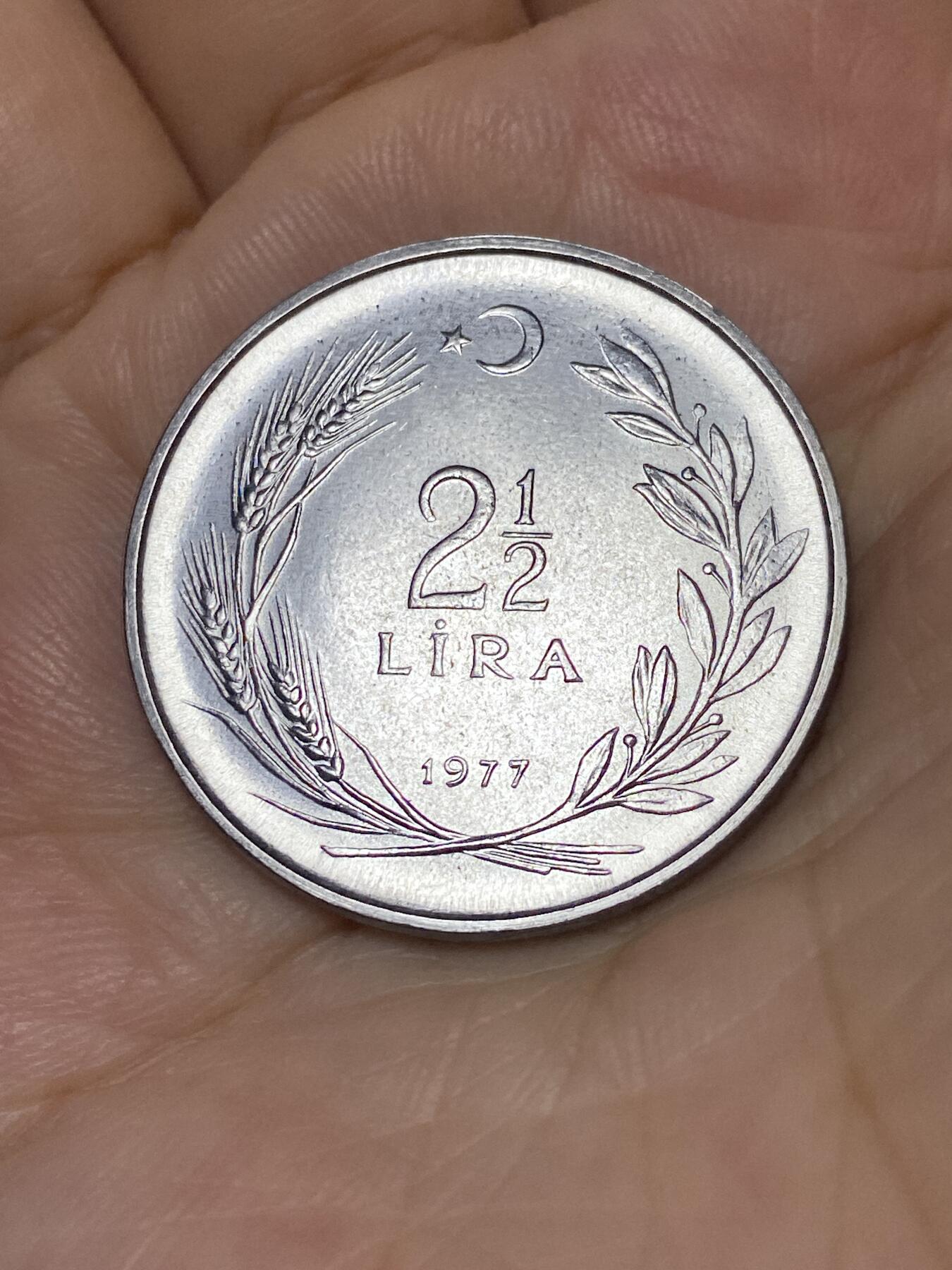 2025年第七十九场(总第一百零五场）外国好品散币(免佣金) 土耳其🇹🇷1977年2.5里拉(第二版，9克减重版)