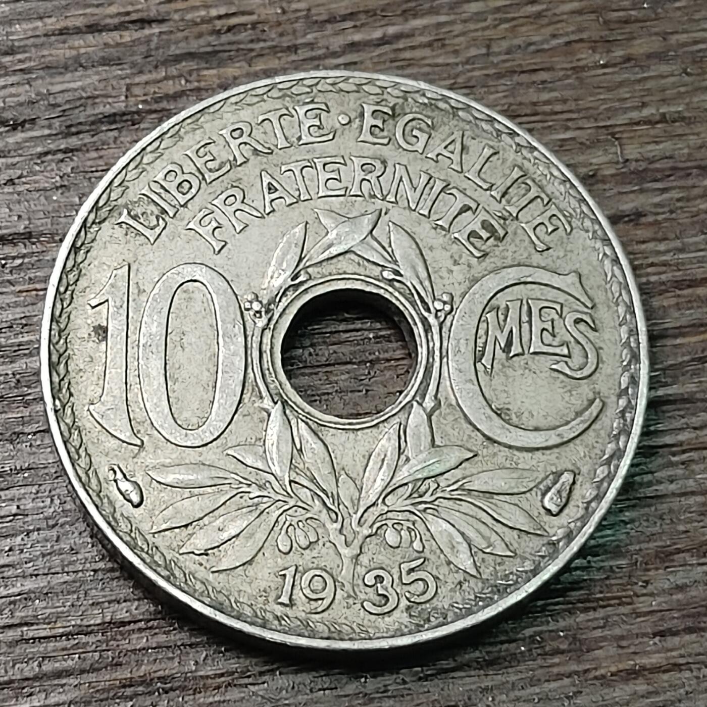 【铜匠收藏】★第126场★散币场，无佣金，30包邮。不满30元，支付5元运费。《接受代拍 代送NGC评级》 法国 10分 1935年