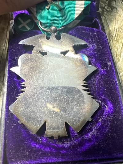 章，世界钱币 五彩日本七等金鵄章，银制，原盒带略