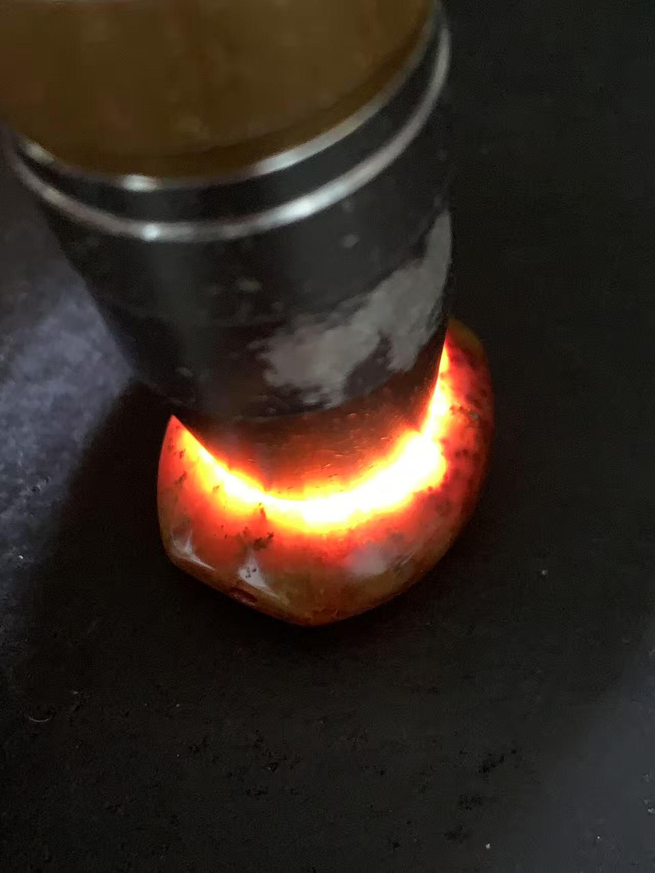 精美草花纹飘紫罗兰战国红玛瑙随形勒子一颗