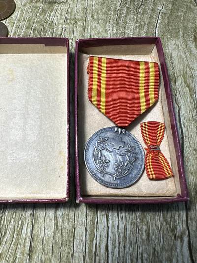 章，世界钱币 满洲赤十字章，原盒带略，极美品