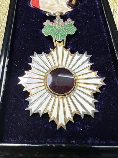 章，世界钱币 库存品相，五等旭日章，原盒带略