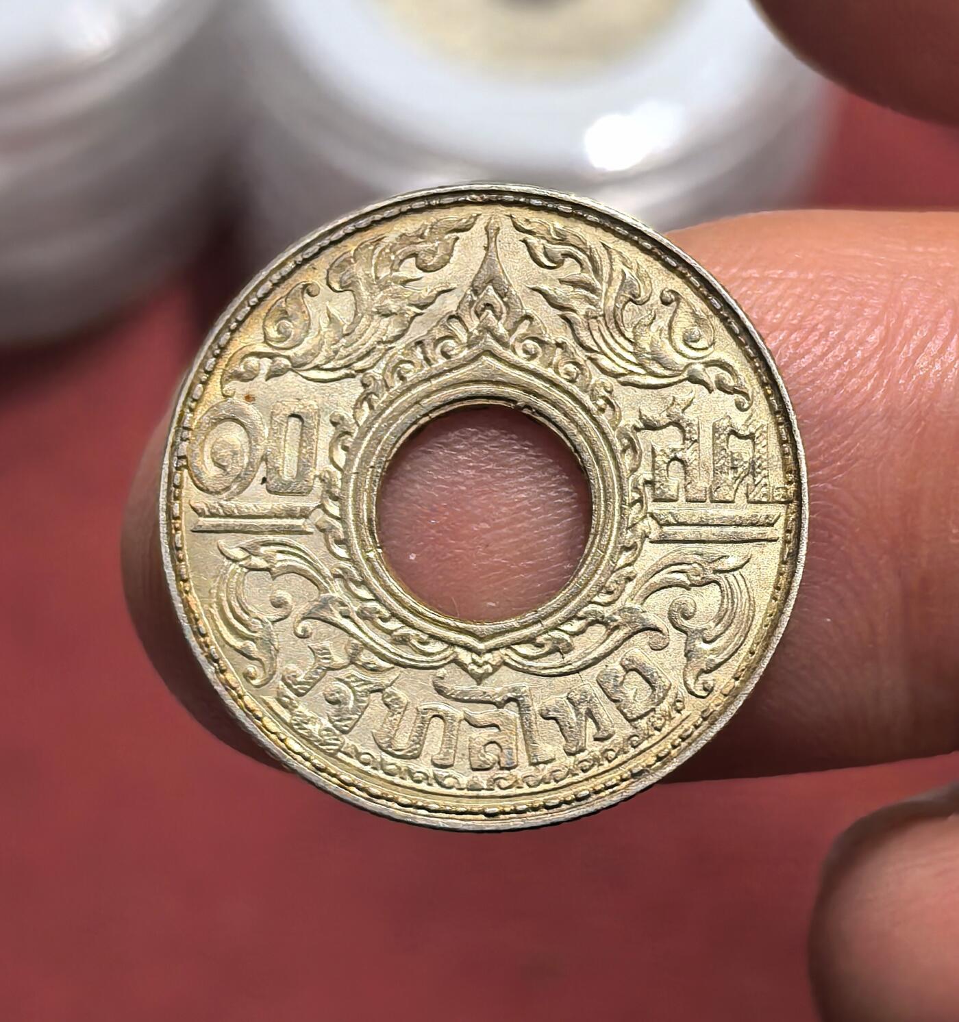 南宋泉阁俄币 外币 国币 专场第十六期【送拍无额外佣金】 泰国 1941年 拉玛八世 10萨当佛教主题银币 老包浆 原味好品